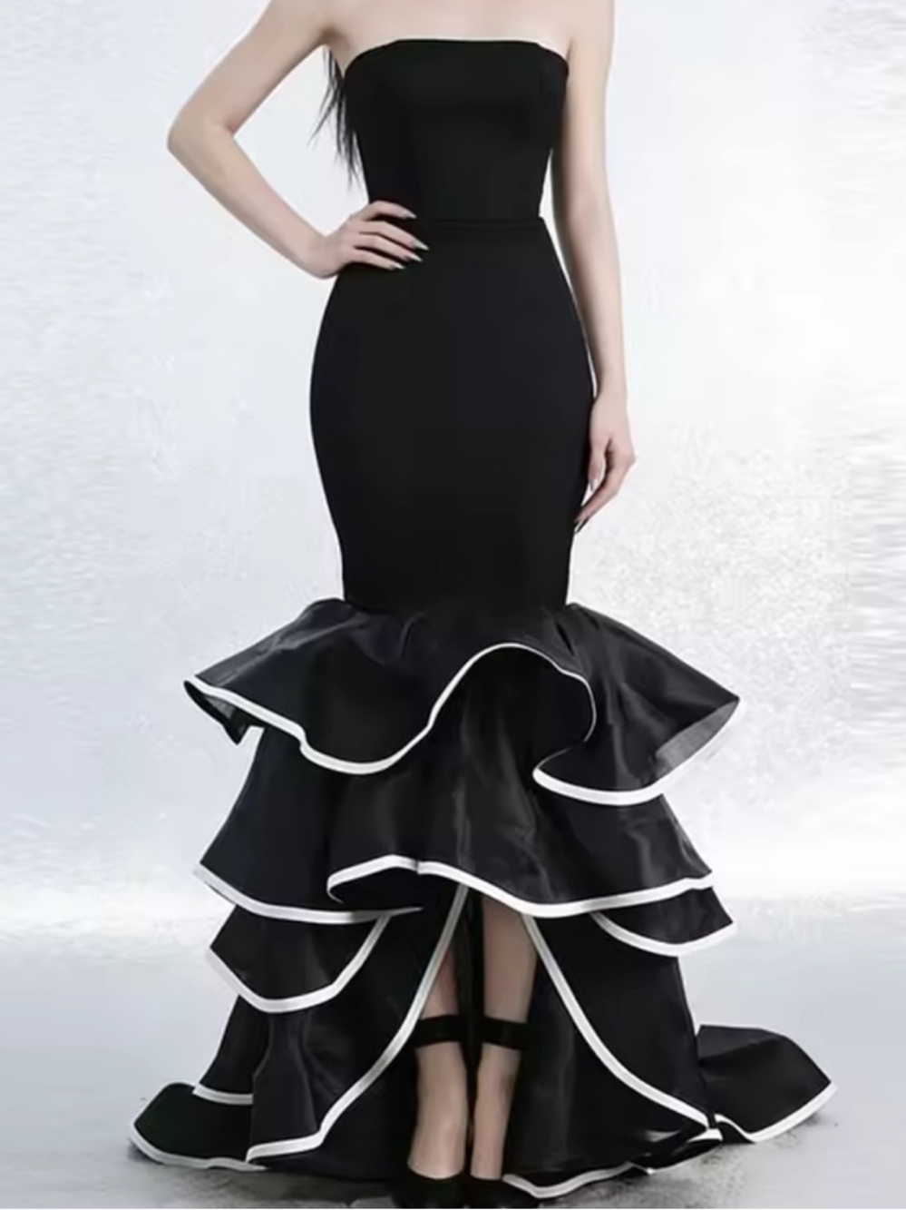 NEW $450 Lola Black Mermaid Ruffle Gown